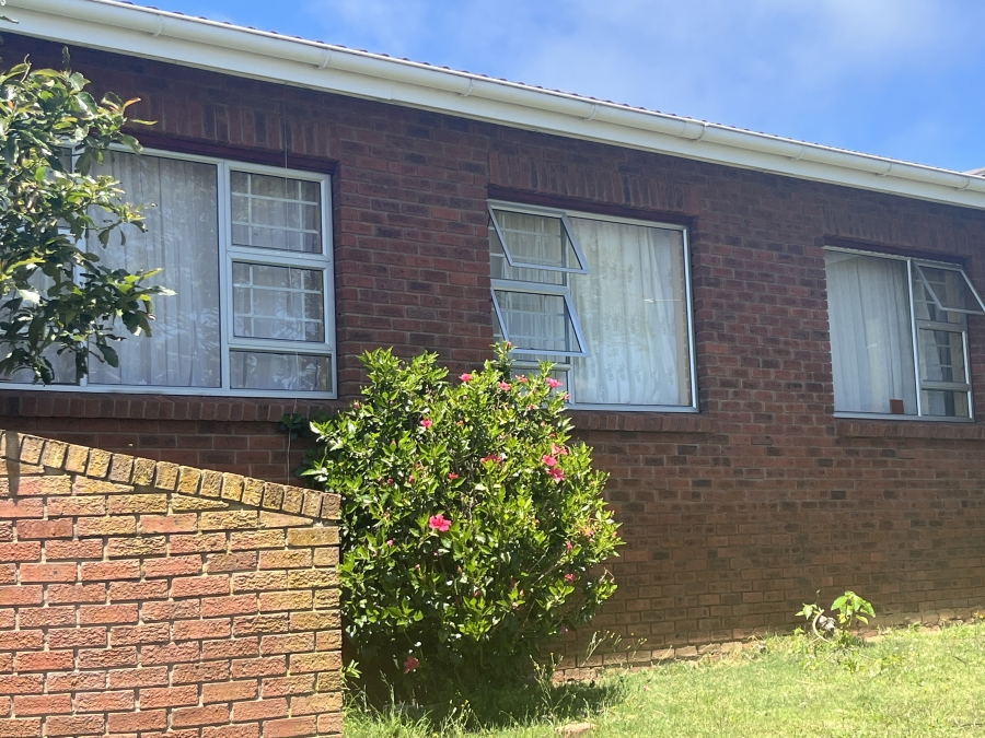 3 Bedroom Property for Sale in Heiderand Western Cape